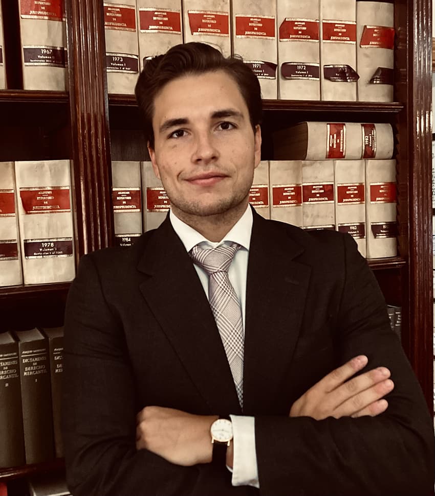 ballesteros-abogados-badajoz-foto-incorporacion-hijo